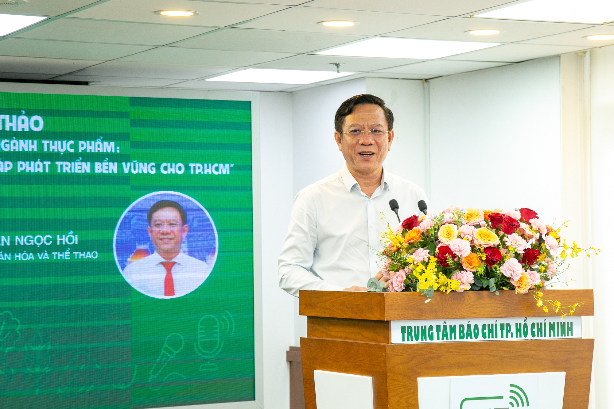 Từ vụ trứng gà giả, kẹo Kera..., TP HCM sẽ lập danh sách đen các KOL tham gia truyền thông "bẩn"- Ảnh 1.