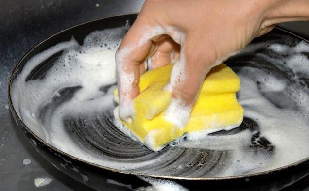 Cặp vợ chồng 30 tuổi cùng mắc ung thư dạ dày do thói quen rửa bát nhiều người cũng có- Ảnh 1.