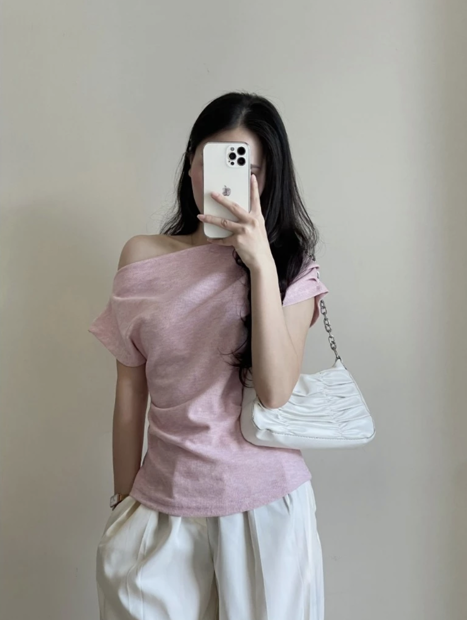 2 kiểu áo hot nhất hè này: Giá chưa đến 100k mà giúp vóc dáng thon thả hơn khi diện- Ảnh 5.