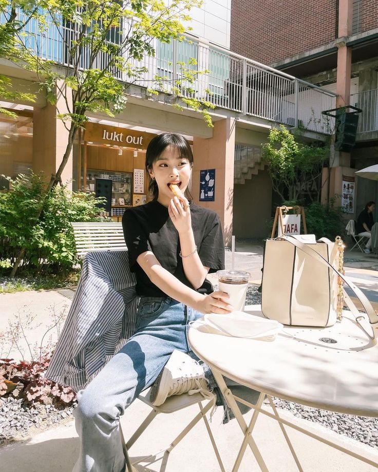 Nữ diễn viên Đẹp hơn thiên đường: Visual sang chảnh, style đời thường 
