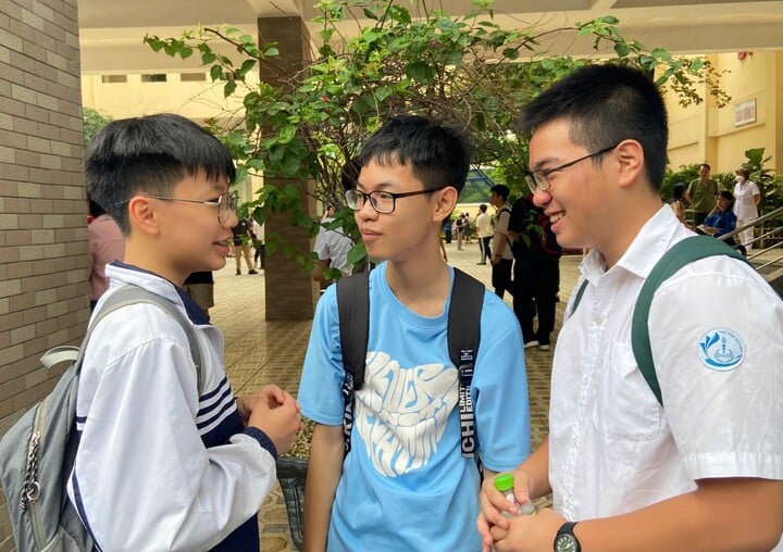 Hơn 5.700 em tranh suất vào lớp 10 THPT chuyên có tỷ lệ "chọi" cao nhất Hà Nội- Ảnh 3.