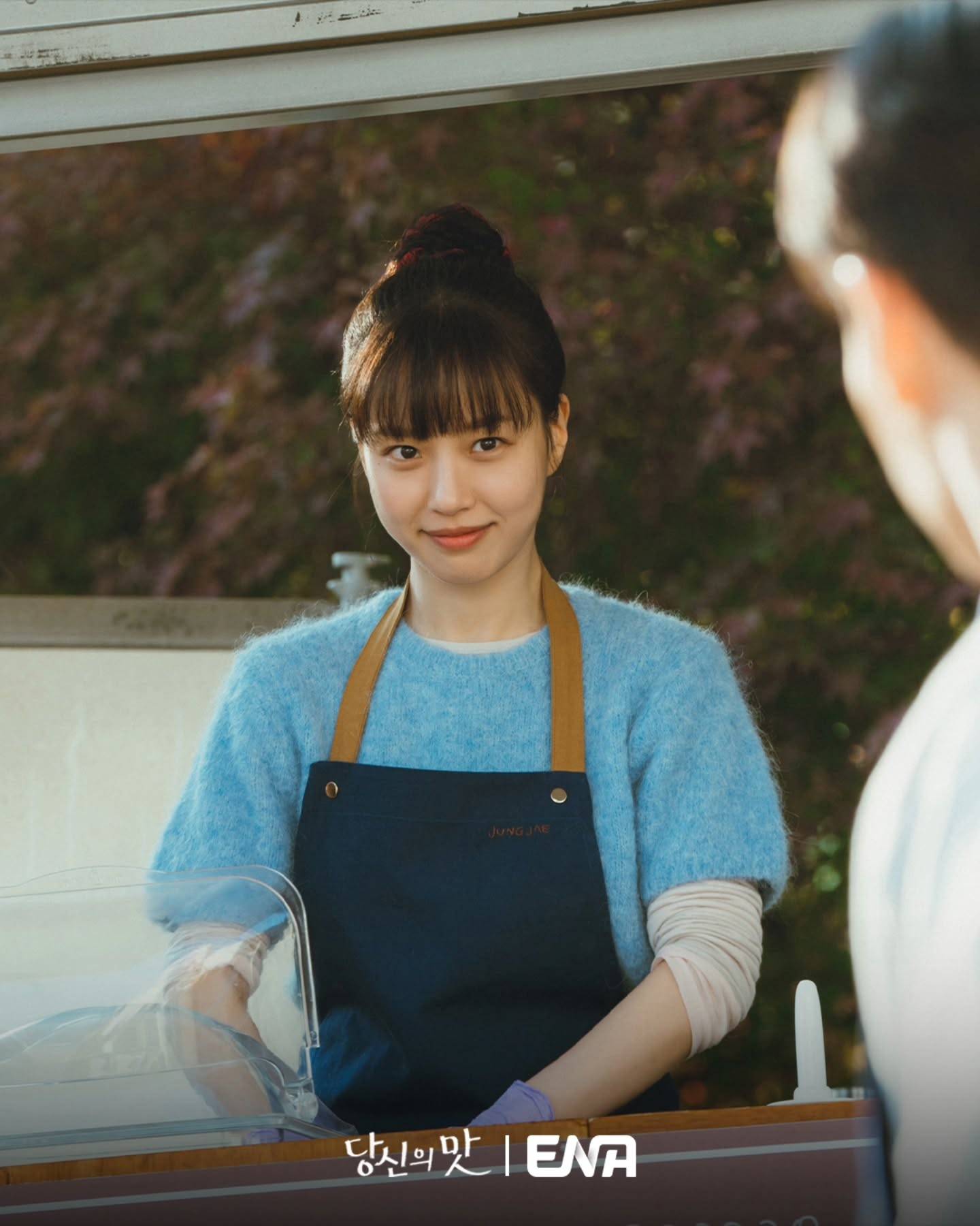 Phim Hàn Quốc hot trên Netflix: Mê hoặc bằng những cảnh nấu nướng mãn nhãn, gợi nhớ tới huyền thoại 