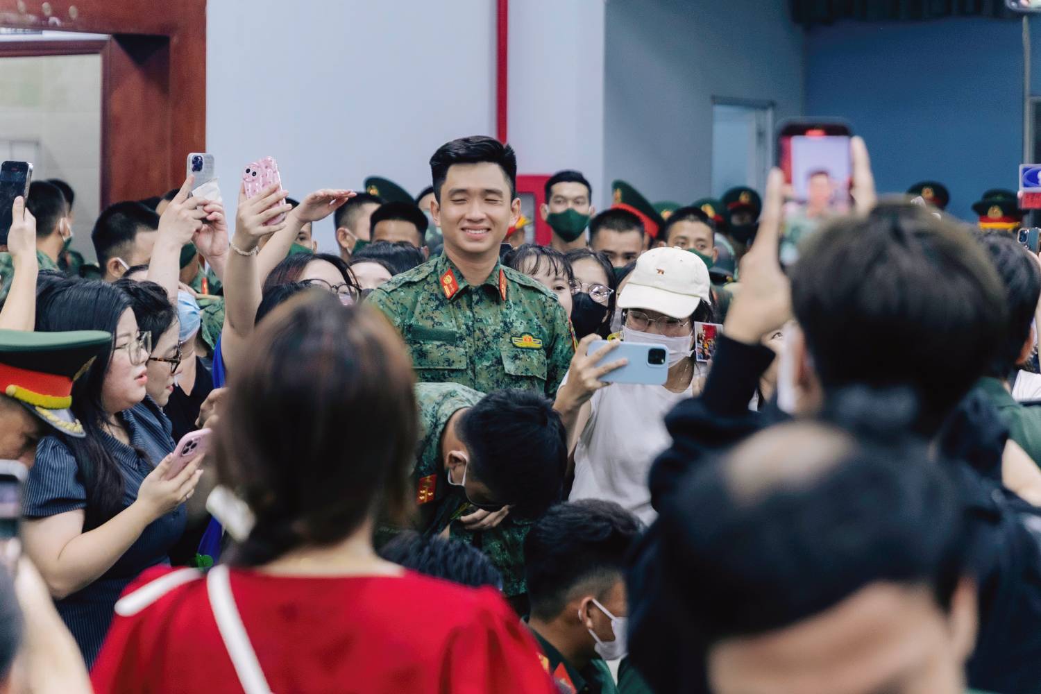 Hãy để Hiệp làm chiến sĩ, đừng biến Hiệp thành "ngôi sao"!- Ảnh 6. Hãy để Hiệp làm chiến sĩ, đừng biến Hiệp thành "ngôi sao"!- Ảnh 6.