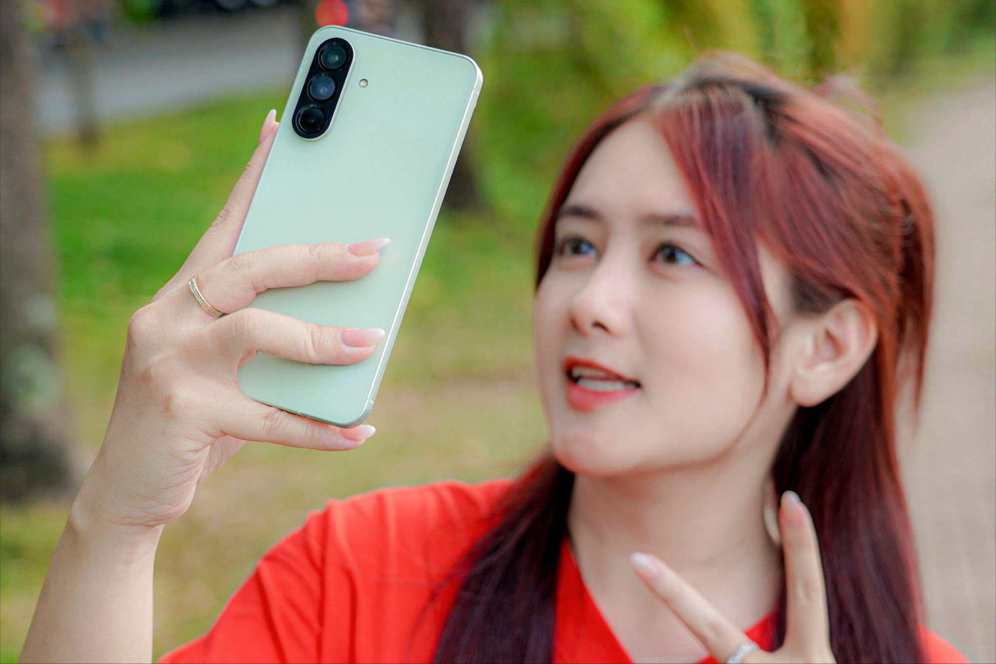 GenZ say bye mọi căng thẳng, sẵn sàng chào đón năng lượng cực fresh cùng Galaxy A series và Gemini Live- Ảnh 1.