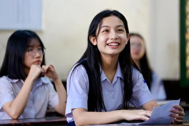 Cuối tuần là thi lớp 10, giữa tuần phụ huynh Hà Nội vỡ oà vì TIN VUI bất ngờ: Mong các năm sau tiếp tục như này!- Ảnh 1.
