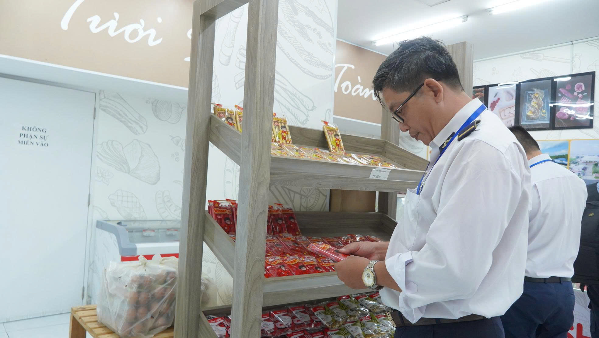 Người “tố” cửa hàng của C.P. Việt Nam: “Tôi không hơn thua, chỉ muốn bảo vệ cộng đồng”- Ảnh 4.