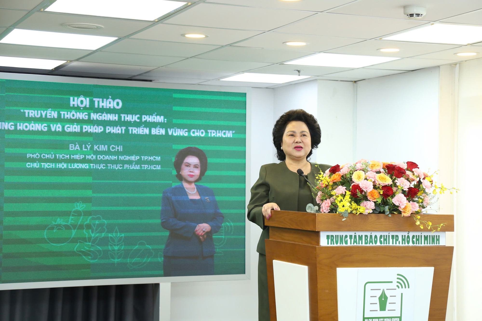 Từ vụ trứng gà giả, kẹo Kera..., TP HCM sẽ lập danh sách đen các KOL tham gia truyền thông "bẩn"- Ảnh 2.
