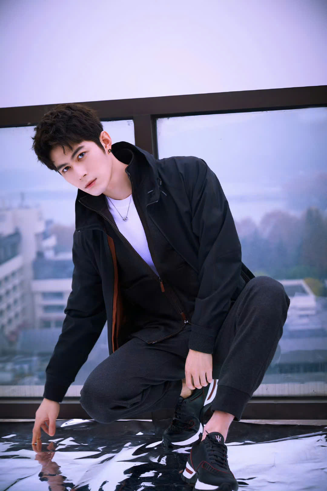 Nam diễn viên khổ nhất showbiz đăng đàn gây hoang mang tột độ: 