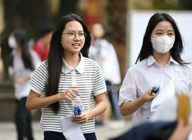 Vì sao trường ĐH Khoa học Xã hội và Nhân văn "xóa sổ" tổ hợp C00 một số ngành nóng?- Ảnh 1.