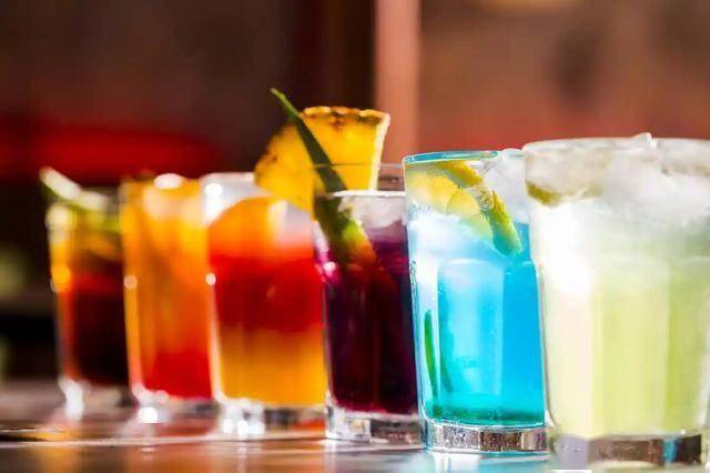 Ngày càng nhiều người tử vong vì nhồi máu não? Bác sĩ khuyên: Uống nước nóng còn hơn ăn 4 thứ này - Ảnh 2. Ngày càng nhiều người tử vong vì nhồi máu não? Bác sĩ khuyên: Uống nước nóng còn hơn ăn 4 thứ này - Ảnh 2.