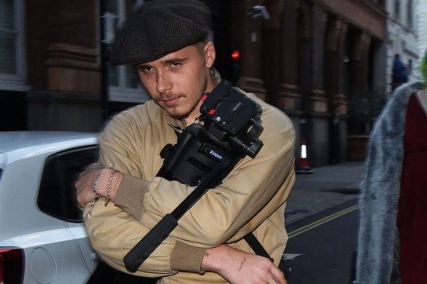 “Cậu cả nghiện vợ” nhà Beckham: Quý tử được nuông chiều, bất tài hết cứu, 5 năm thay 20 bạn gái và “Cậu cả nghiện vợ” nhà Beckham: Quý tử được nuông chiều, bất tài hết cứu, 5 năm thay 20 bạn gái và