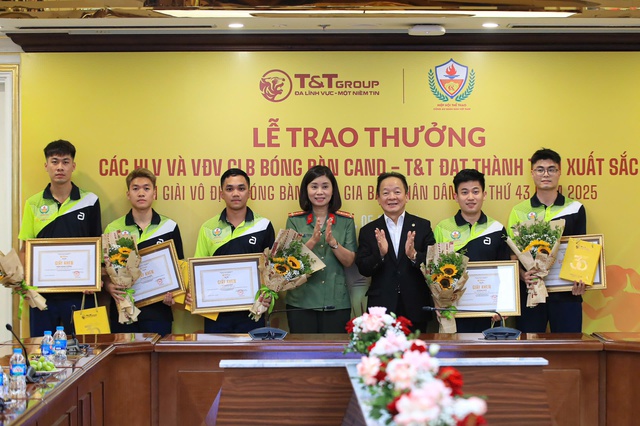 Bầu Hiển chi đậm trao thưởng gần 1,3 tỷ đồng cho CLB Bóng bàn CAND – T&T- Ảnh 2.