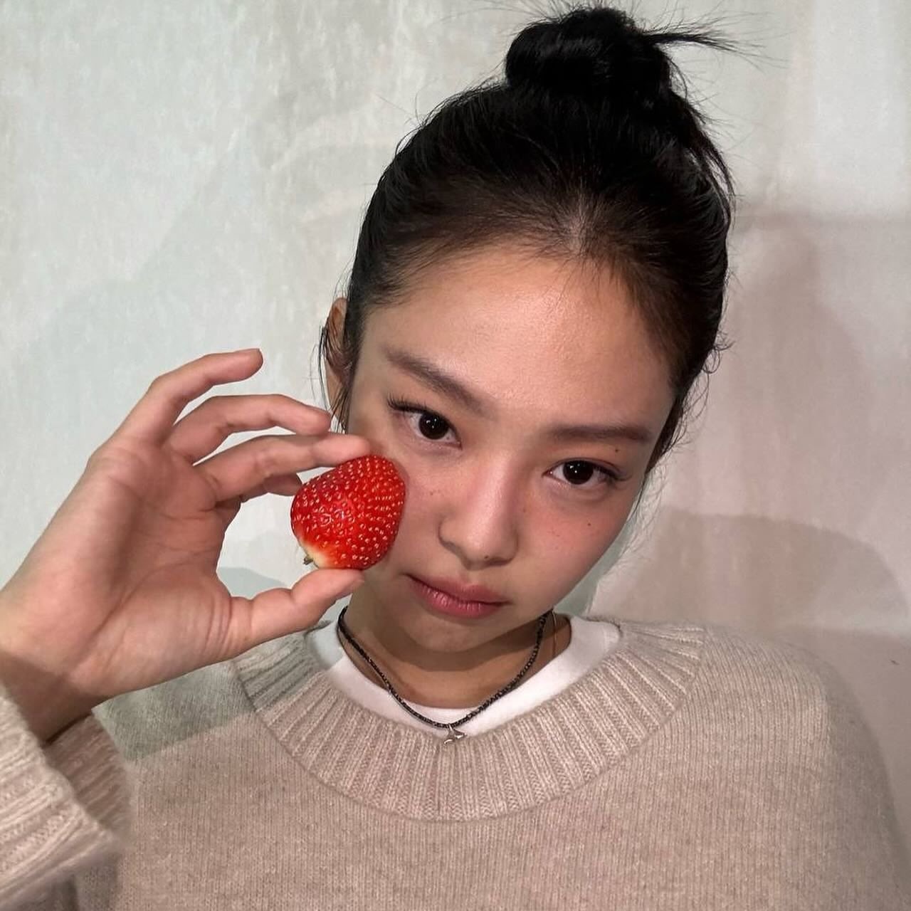 Jennie quyết "nói không" với một thứ khiến bạn béo bụng, mặt sưng- Ảnh 4.