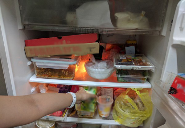 3 người một nhà cùng mắc ung thư, người mẹ liên tục mắng bác sĩ chẩn đoán sai cho đến khi tự nhìn vào tủ lạnh- Ảnh 2.