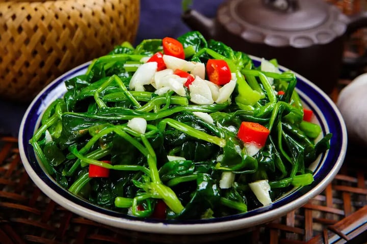 4 món ăn tuyệt đối không nên hâm lại- Ảnh 1.