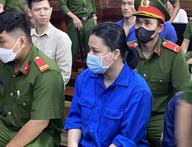 Kiểm sát viên biệt phái tham gia xét xử nữ DJ cầm đầu đường dây 108kg ma túy tại TPHCM- Ảnh 1.