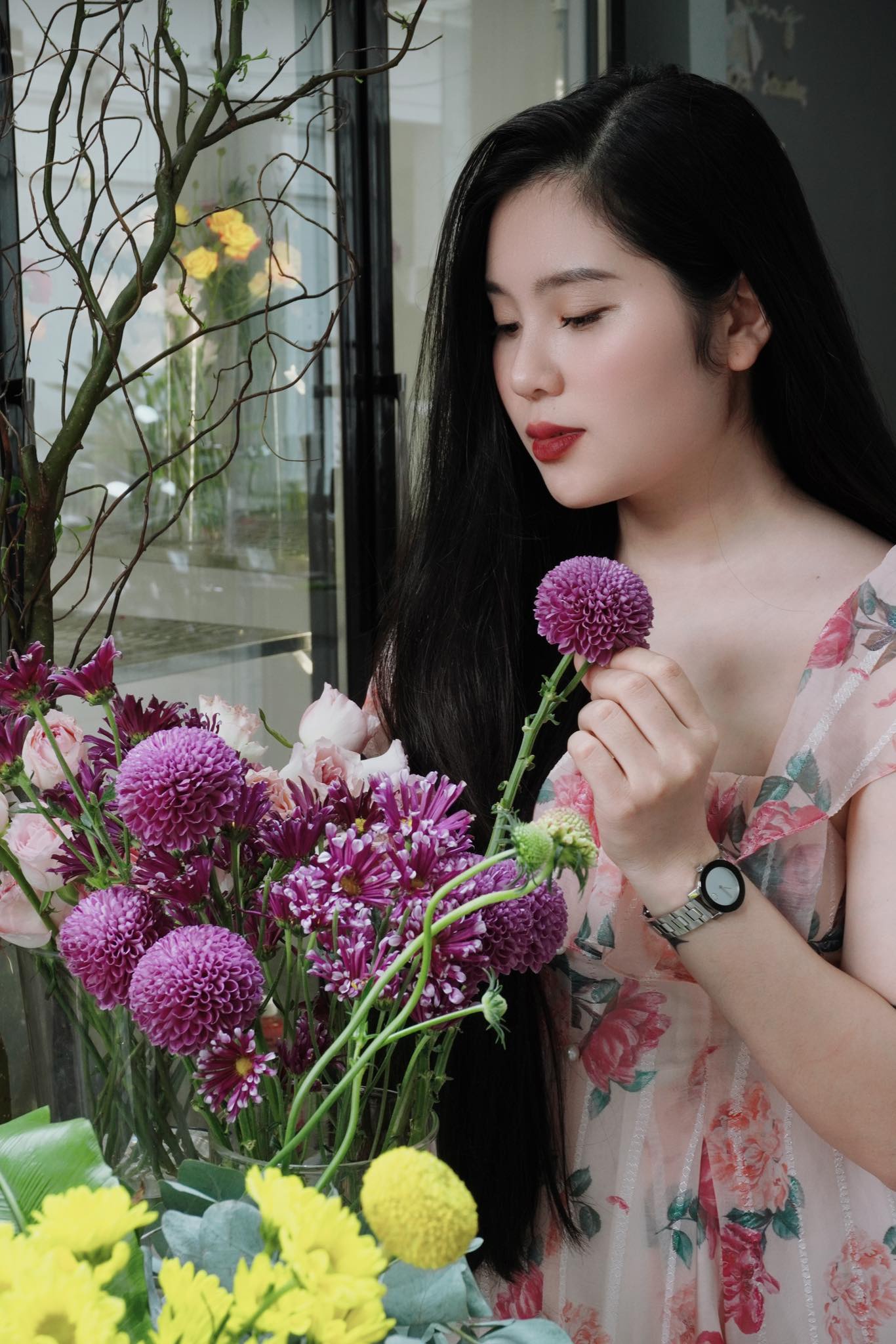 Từng bị hư tổn, gãy rụng cả búi do nhuộm tẩy tóc, cô nàng 