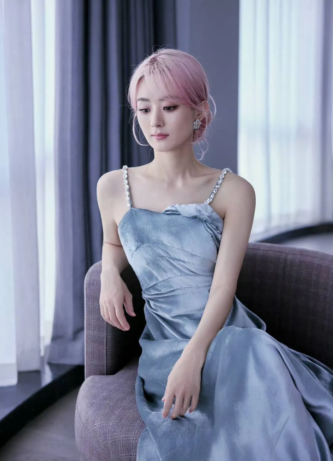 Triệu Lệ Dĩnh lao đao- Ảnh 1.