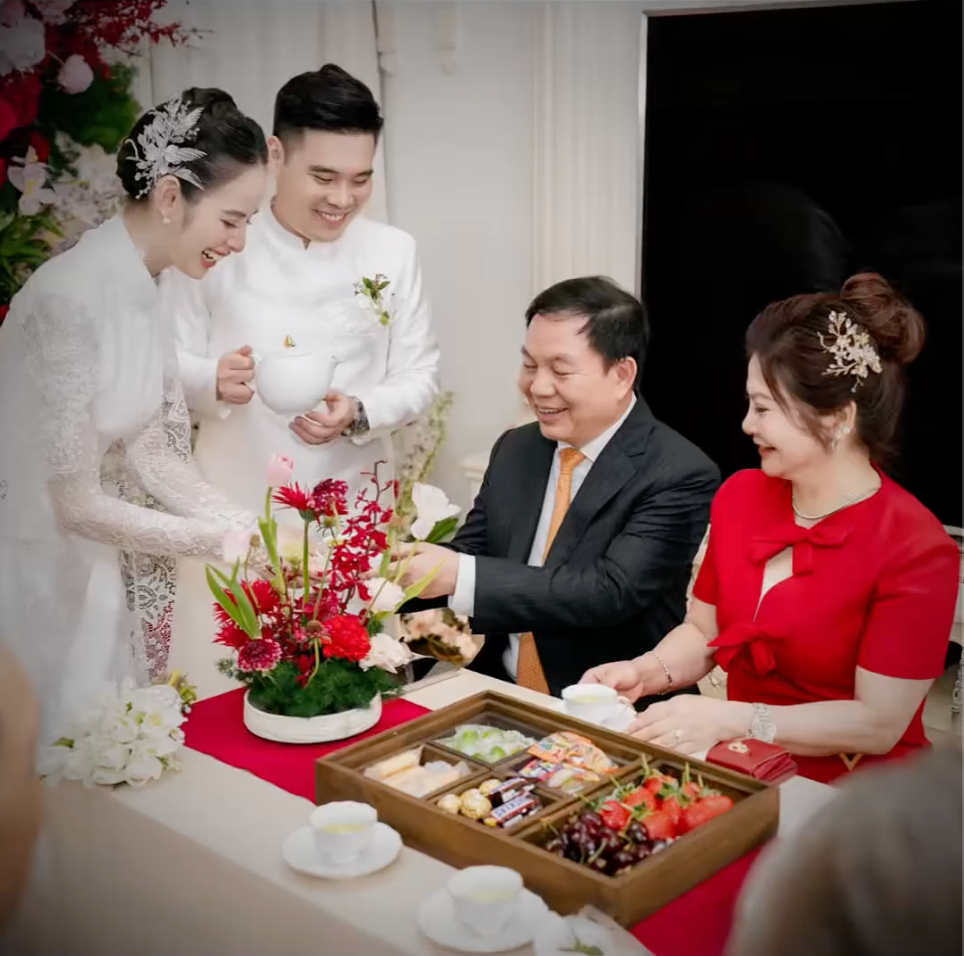 Cuộc sống đáng chú ý của Hương Liên trước khi cưới thiếu gia, thành dâu hào môn- Ảnh 1.