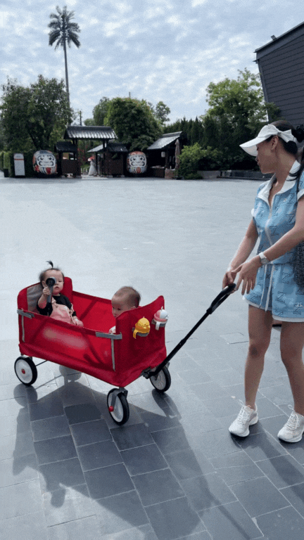 Cặp song sinh Jimmy - Jenny nhà Phương Oanh bé xíu đã có "xế hộp" riêng: Mẹ chăm khéo thế này, hỏi sao shark Bình không chiều hết mực!- Ảnh 5.