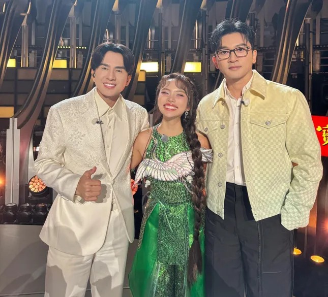Khung hình Đan Trường - Tô Hữu Bằng hội ngộ gây bão mạng, thu hút 24.000 lượt like nhưng sự thật là gì?- Ảnh 2.