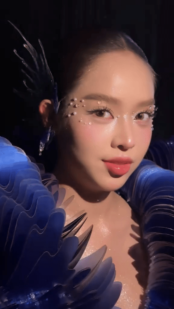 Thanh Thủy bùng nổ visual khi làm first face nhưng trình catwalk vẫn bị “soi nhẹ”- Ảnh 6.