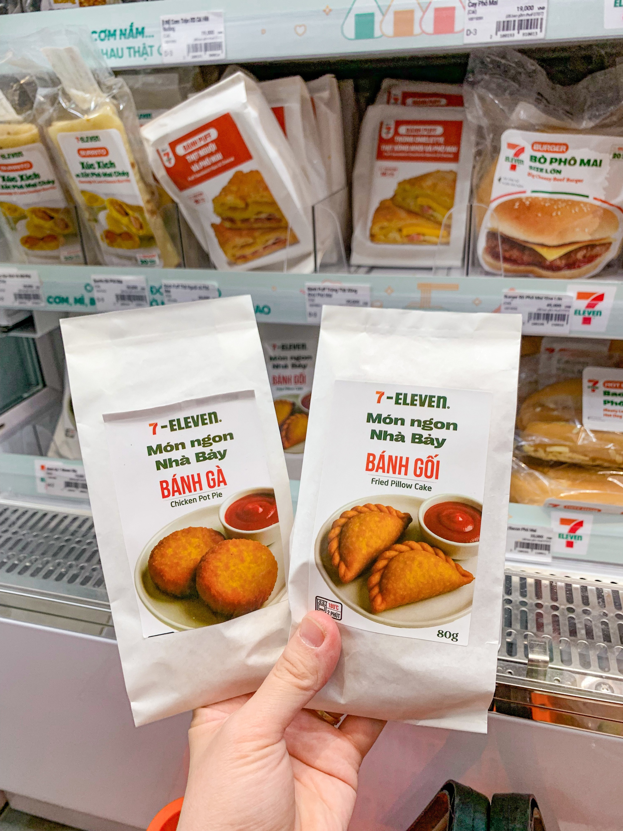 Cận cảnh cửa hàng 7-Eleven đầu tiên tại Hà Nội: Vừa mở đã đông nghịt khách nhưng liệu đã đủ để gây sốt?- Ảnh 15.