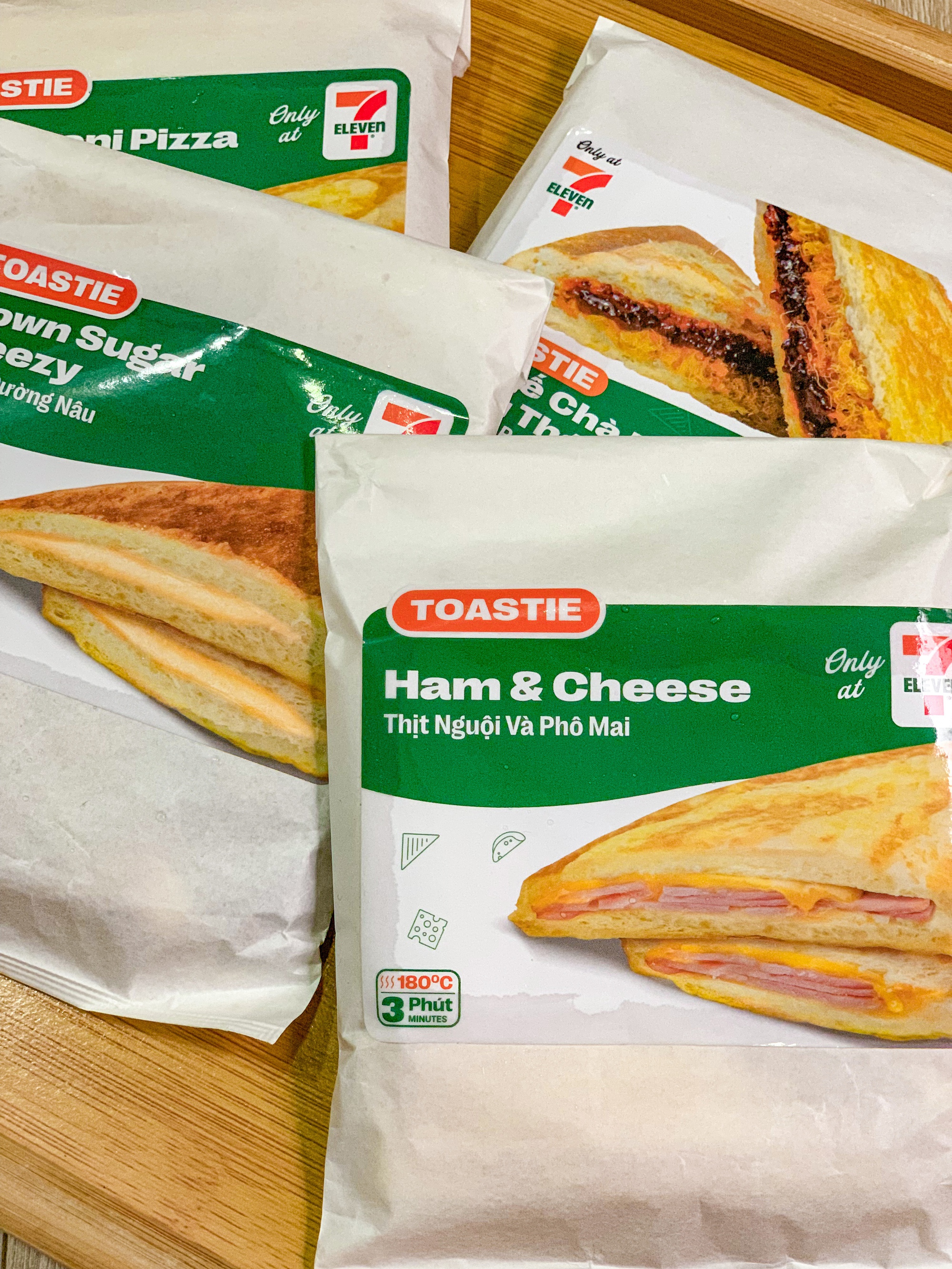 Cận cảnh cửa hàng 7-Eleven đầu tiên tại Hà Nội: Vừa mở đã đông nghịt khách nhưng liệu đã đủ để gây sốt?- Ảnh 16.