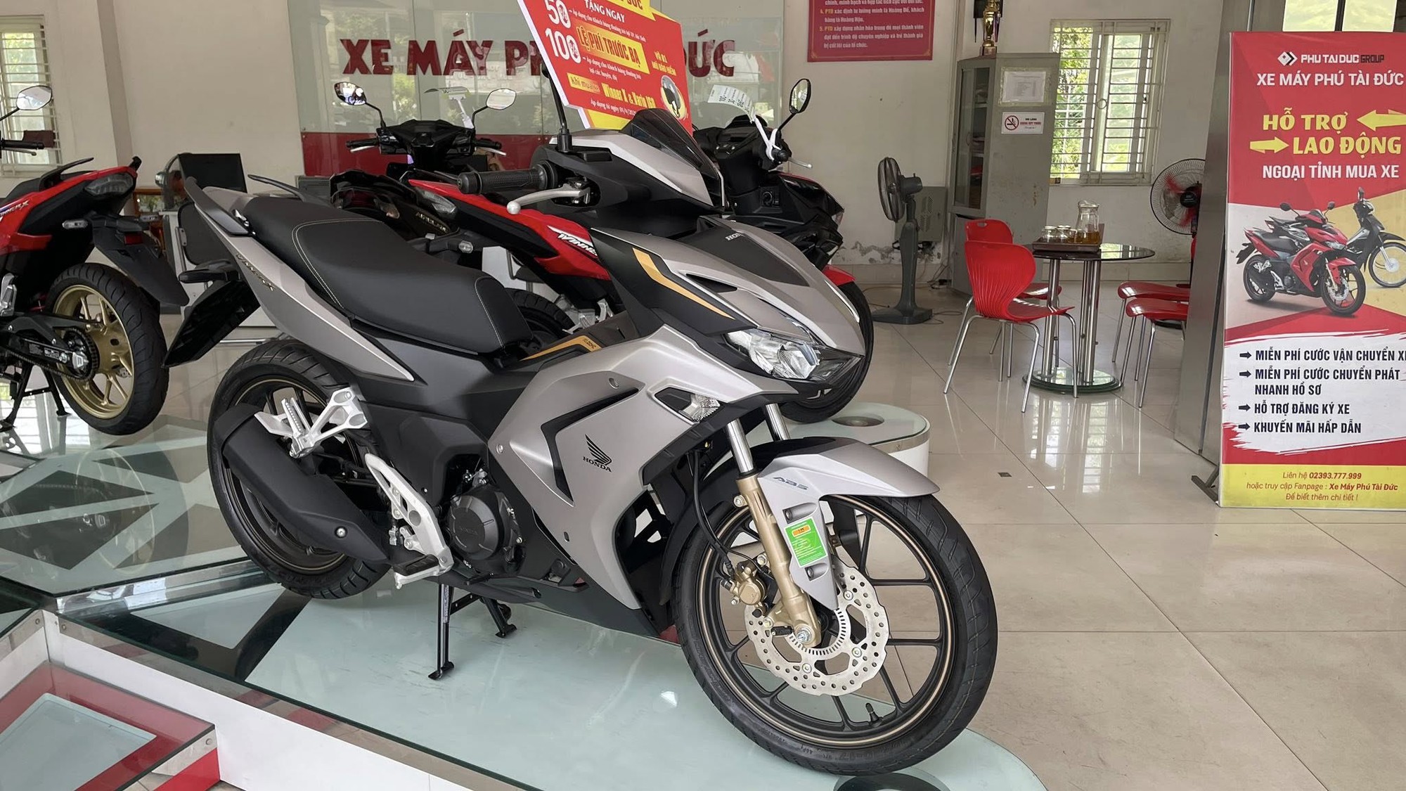 Giá xe máy ở mức thấp hiếm có: Honda Vision, SH, Winner X, Janus... dưới mức đề xuất tối đa 23 triệu đồng, tặng kèm đồng hồ xịn xò- Ảnh 4.