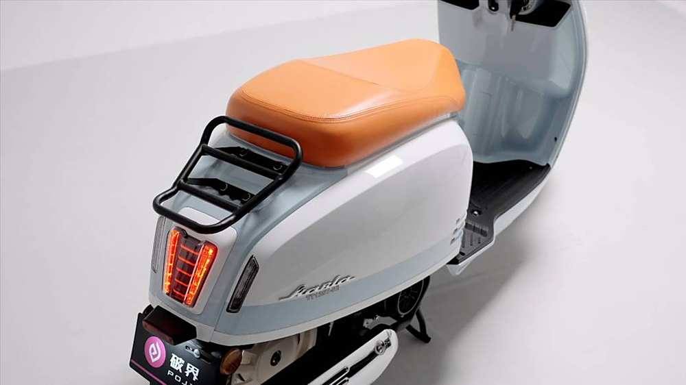 Xe tay ga giá chỉ 18 triệu mà đẹp như Vespa, lu mờ cả SH Mode hay Vision- Ảnh 5.