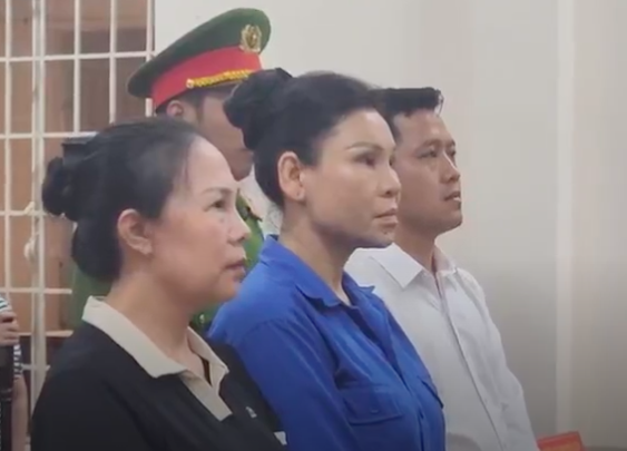Động thái của diễn viên Kinh Quốc trước một ngày vợ đại gia Vũng Tàu bị tuyên án tù- Ảnh 1. Động thái của diễn viên Kinh Quốc trước một ngày vợ đại gia Vũng Tàu bị tuyên án tù- Ảnh 1.