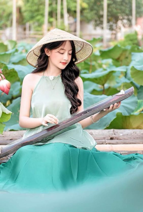 Những đầm sen đẹp nức tiếng quanh Hà Nội khiến hội sống ảo 