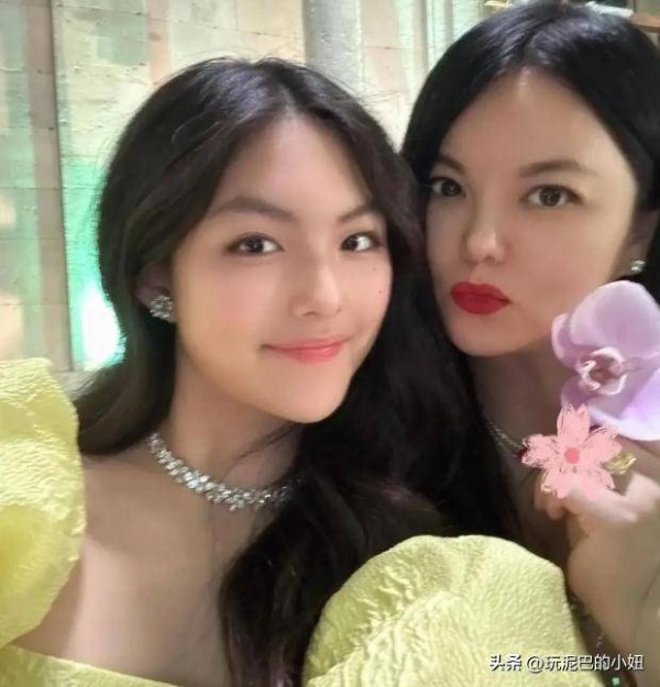 Các đại gia Cbiz: Mỹ nhân phản bội Châu Tinh Trì dùng thùng rác 200 triệu, Lâm Thanh Hà xứng danh 