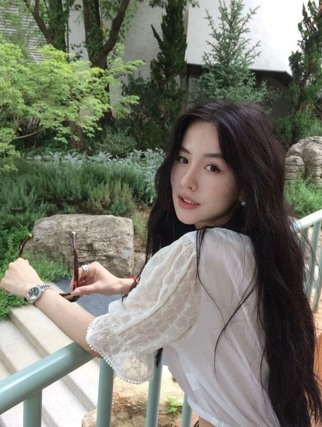 “Thế hệ cợt nhả” rủ nhau làm giàu bằng sự lạc quan: Giàu trải nghiệm là được, hết tiền thì tính sau?- Ảnh 2.