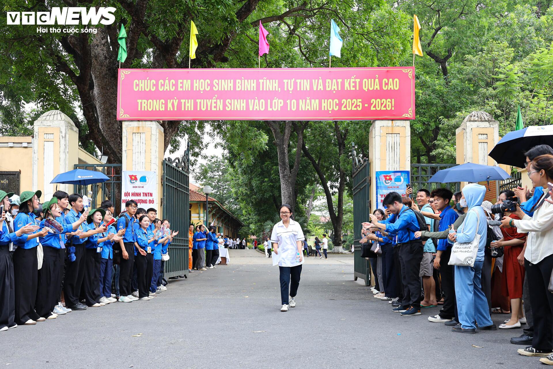 "Trúng tủ đề", thí sinh viết liền 8 trang giấy, nắm chắc 8 điểm trong tay- Ảnh 1.