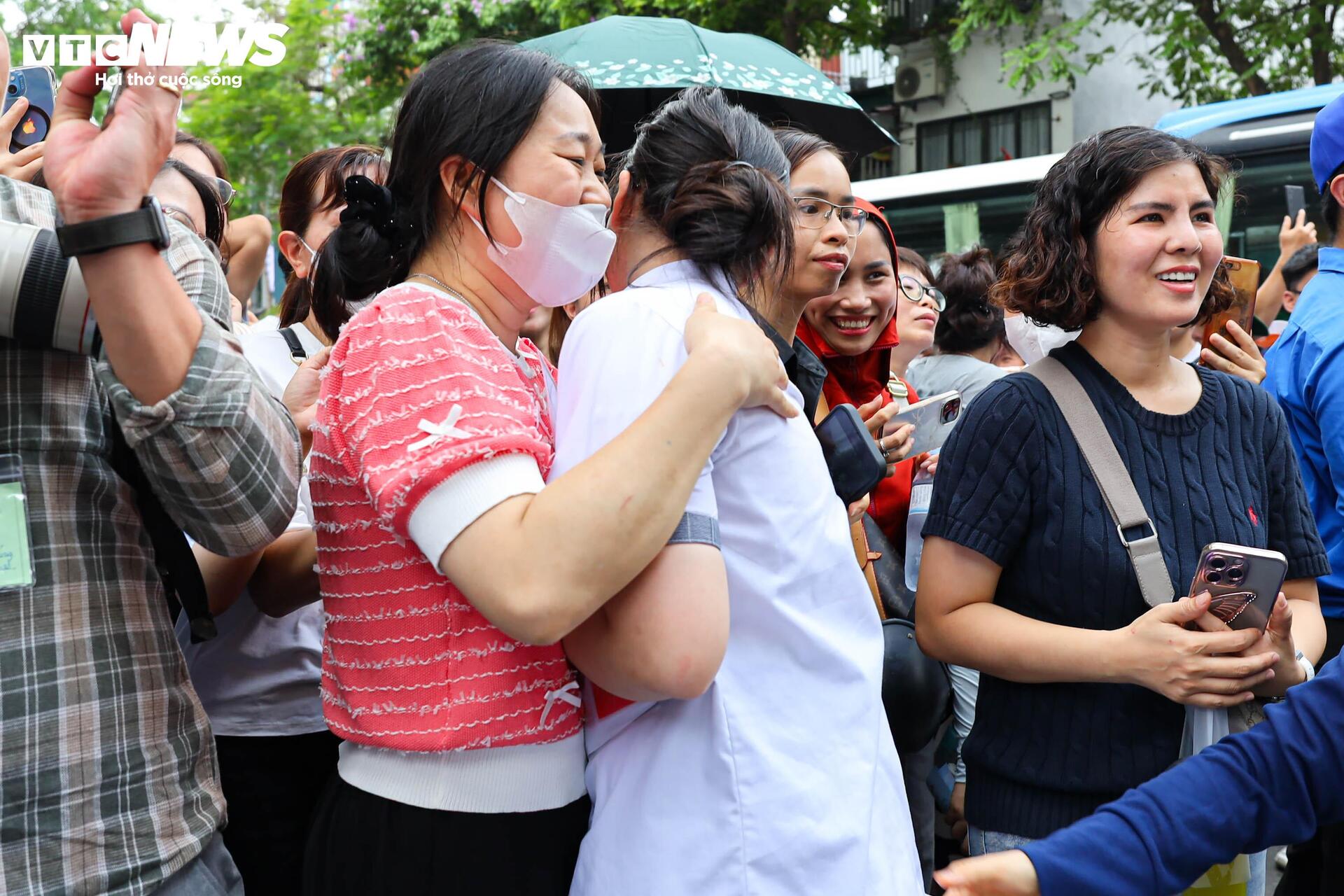 "Trúng tủ đề", thí sinh viết liền 8 trang giấy, nắm chắc 8 điểm trong tay- Ảnh 5.