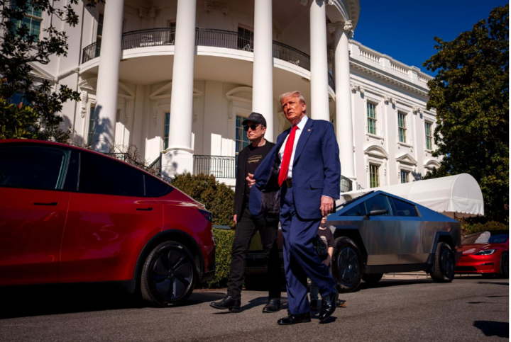 Tổng thống Donald Trump cân nhắc bán xe Tesla, nói không còn nghĩ tới Elon Musk- Ảnh 1.