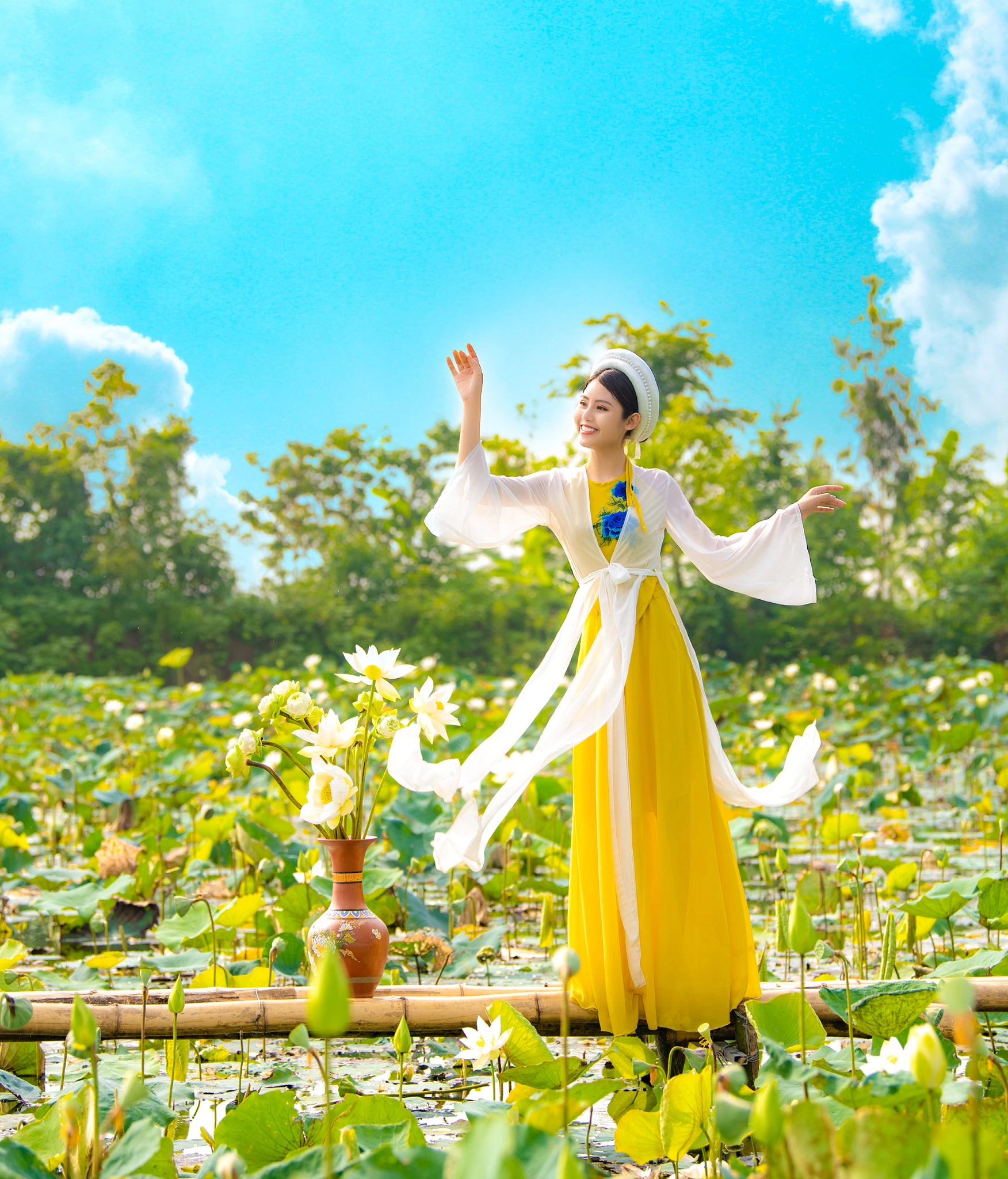 Những đầm sen đẹp nức tiếng quanh Hà Nội khiến hội sống ảo 