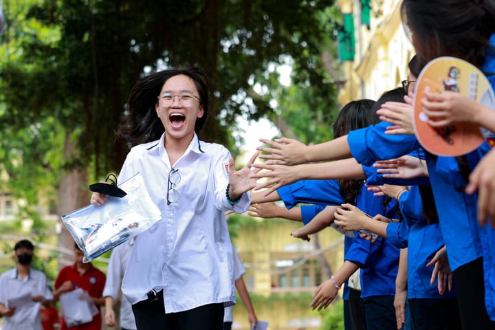 ĐH Khoa học Xã hội và Nhân văn bổ sung 2 tổ hợp khối C sau khi bị "tuýt còi"- Ảnh 1.