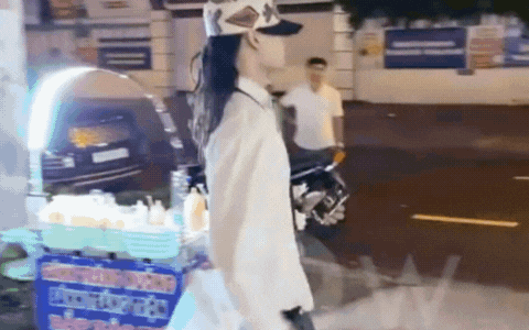 Chuyện khó hiểu gì đang xảy ra với sao nam 
