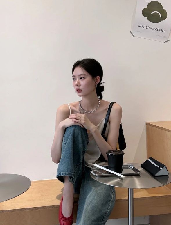 Cách chi tiêu của cô vợ đang thất nghiệp ở Hà Nội khiến tất cả nhíu mày: Đồ ăn xin bố mẹ, thuê nhà 6 triệu, tiền gửi xe 2 triệu!- Ảnh 1.