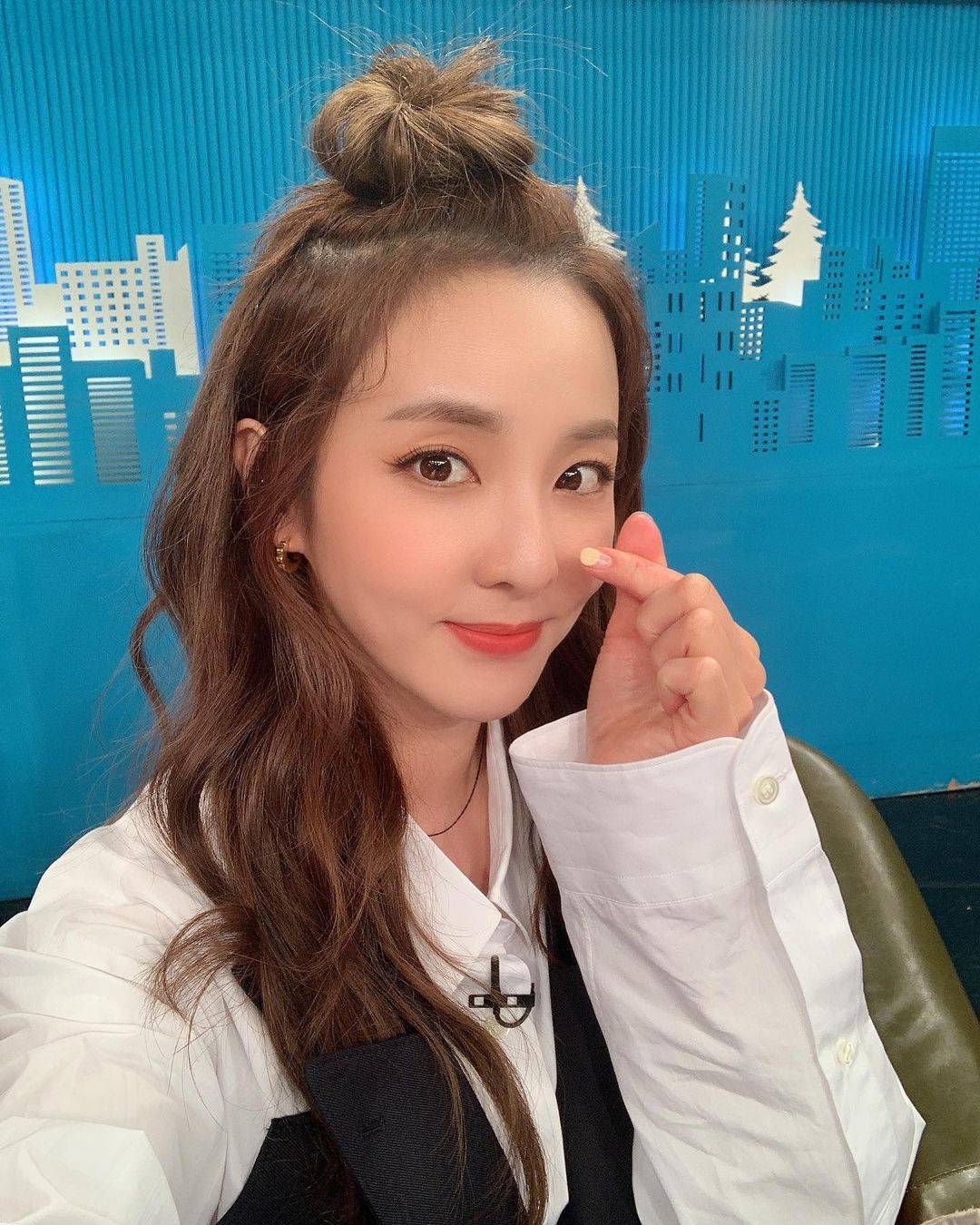 Dara (2NE1) gây sốt với vóc dáng "gầy như que củi" nhưng nhan sắc "nữ thần" ở tuổi 40: Bí quyết đơn giản chỉ ở 2 từ- Ảnh 7.