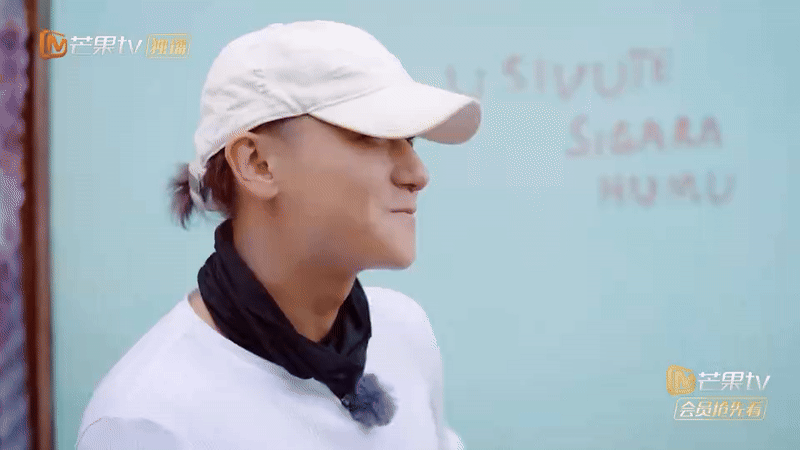 "Nàng thơ gen Z" ôm mặt khóc nghẹn, "chủ tịch showbiz" hối hận tự tát mặt mình, chuyện gì đây?- Ảnh 4.