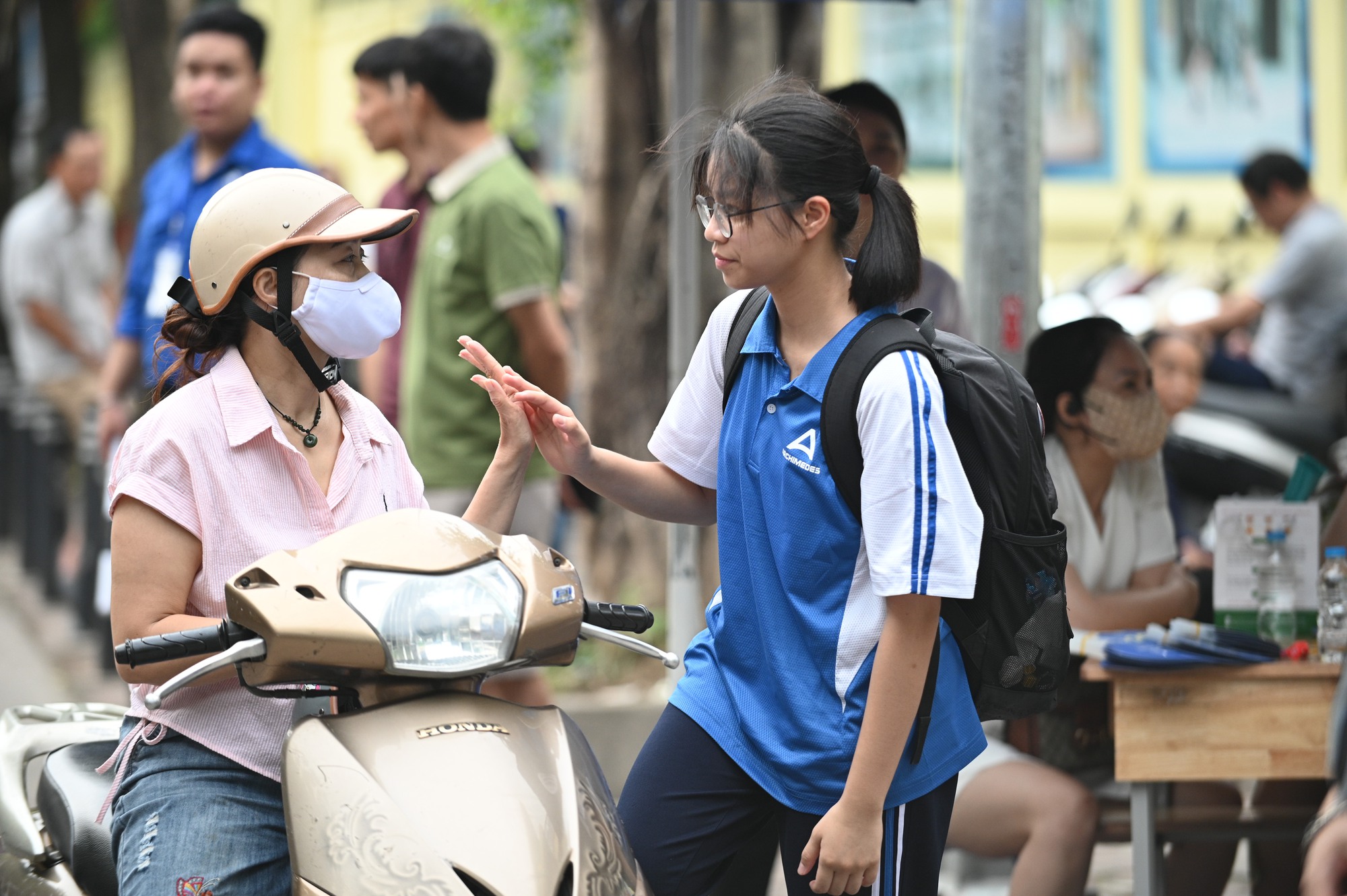 Thi xong rồi, thở phào một cái thôi: Dù làm bài tốt hay không, vẫn còn cả một đời để đi tiếp- Ảnh 3.