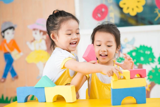 Trẻ có khả năng tập trung tốt thường được bố mẹ duy trì 5 thói quen này từ nhỏ- Ảnh 2.