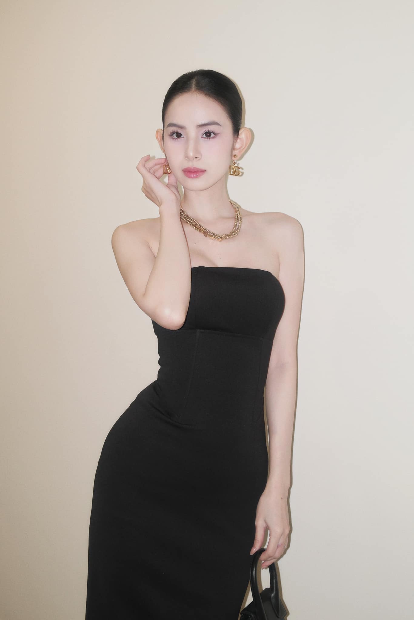 "Kim Tae Hee Việt Nam" có động thái khó hiểu khi làm dâu hào môn, chuẩn bị nối gót giống Phương Nhi?- Ảnh 1.
