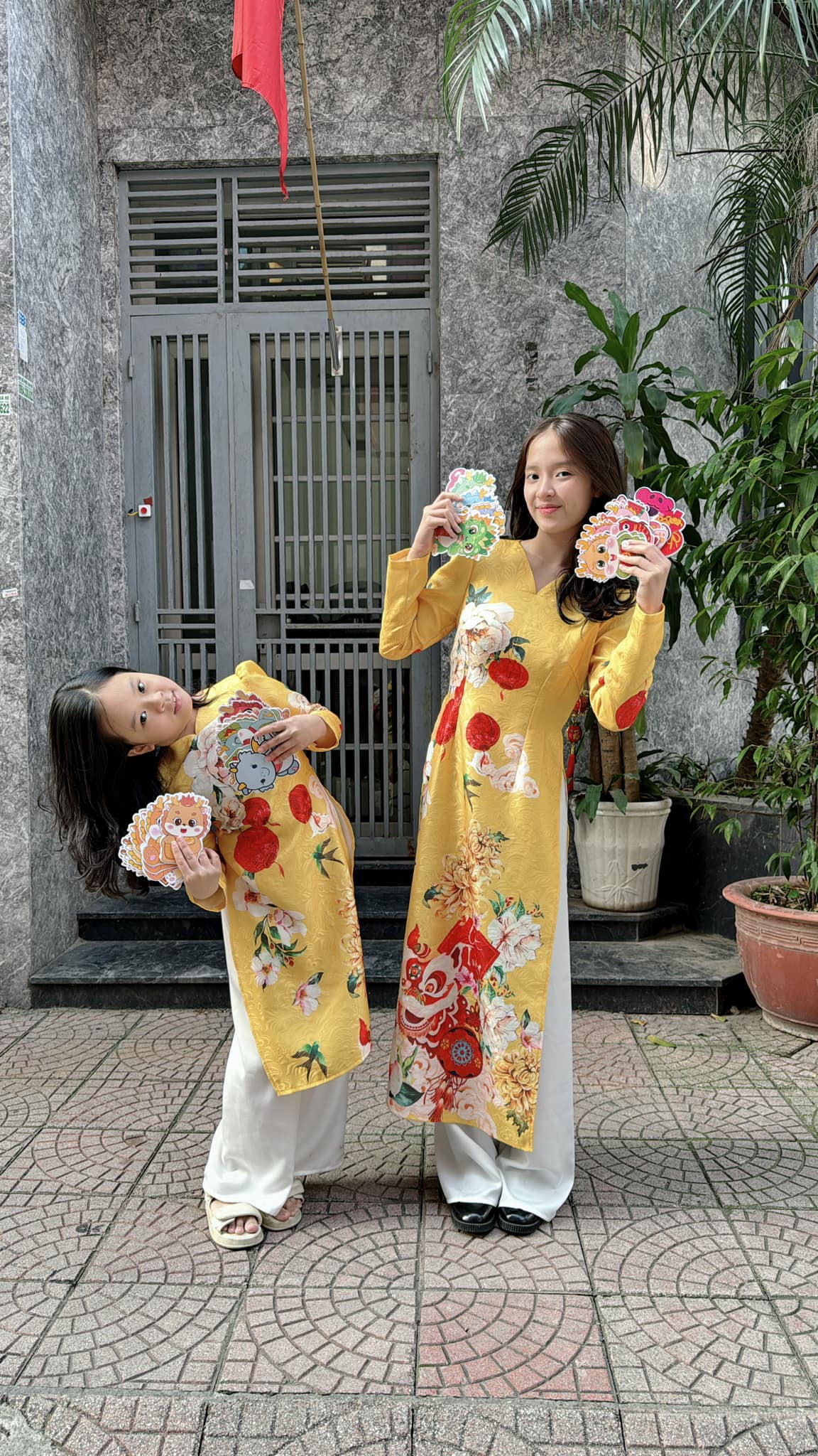 Những 