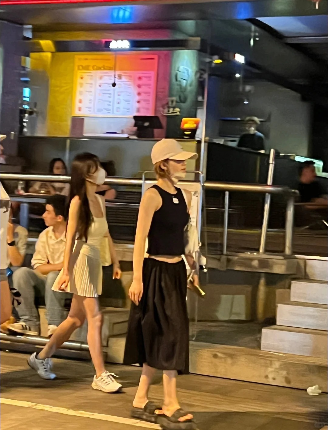Triệu Lộ Tư cắt phăng mái tóc dài: Visual thăng hạng thấy rõ, style ngày càng lên hương- Ảnh 10.