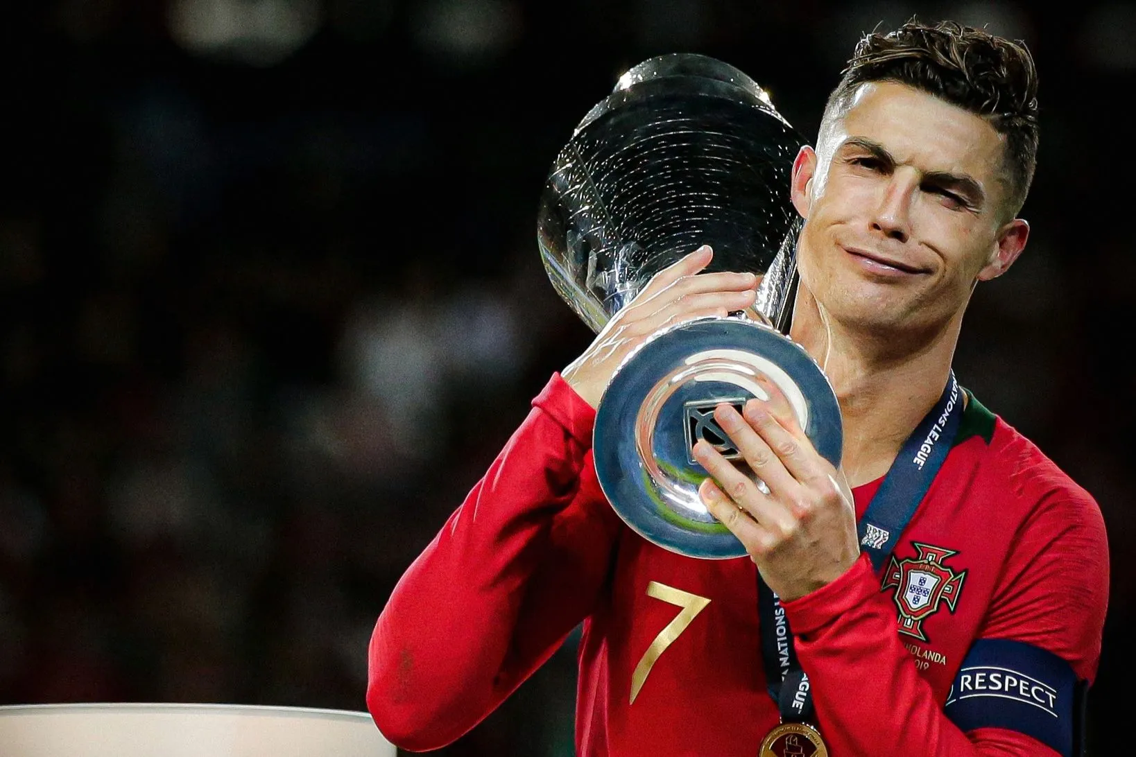 Vô địch ở tuổi 40, Ronaldo lại viết nên chương mới, với những kỷ lục mới- Ảnh 1.