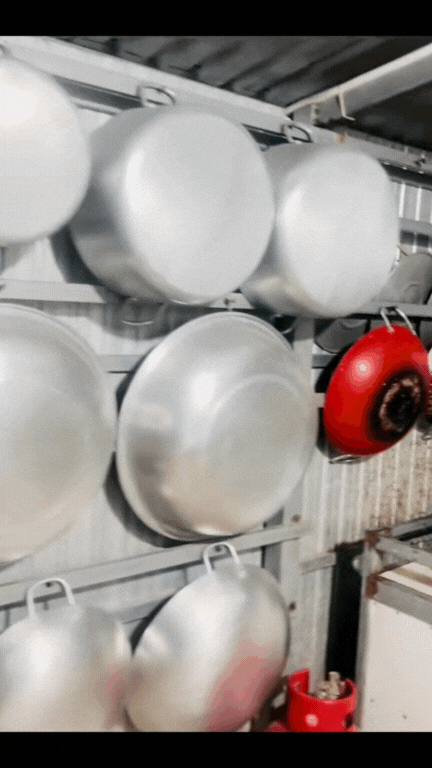 Ghé bếp miền Tây sạch đến ngỡ ngàng: Dù nấu củi vẫn gọn tinh tươm, không một vết bẩn, hút hàng triệu lượt xem- Ảnh 15.
